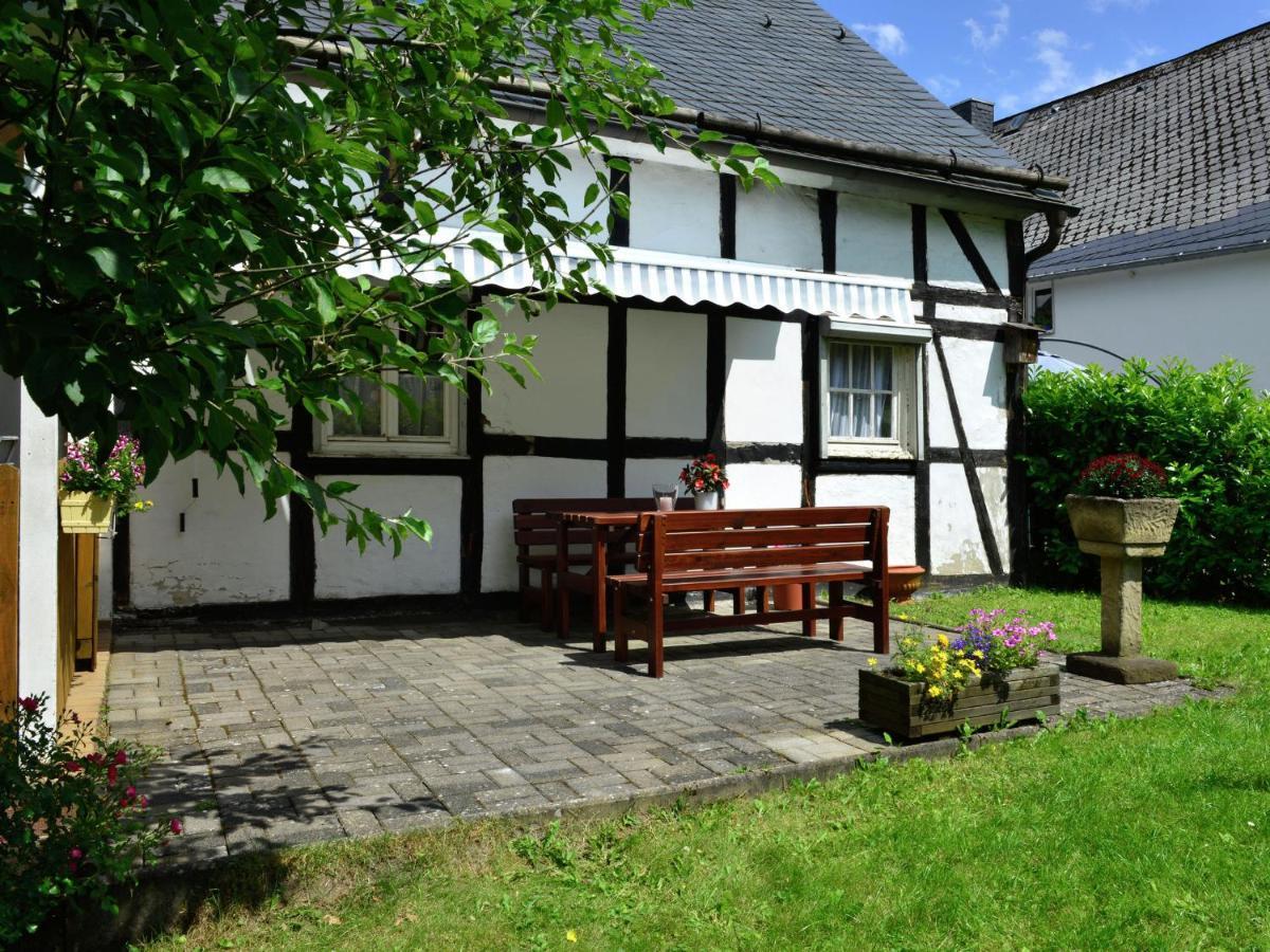 Bright Apartment In The Sauerland With Conservatory Large Terrace And Awning Assinghausen Extérieur photo